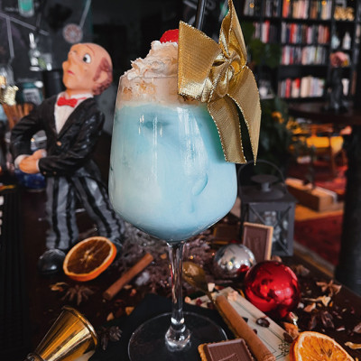 The Xmas Surprise, blauer Weihnachtscocktail