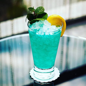 Der Cocktail Turquoise Ocean
